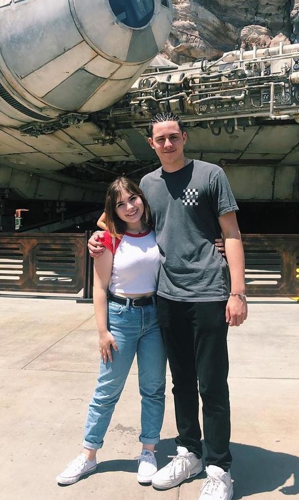 Dayanara Torres hijo Cristian, y su novia
