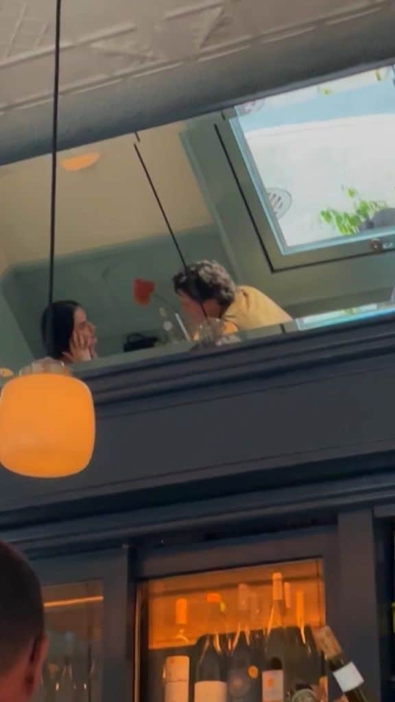 Katy Perry y Justin Trudeau parecían tener una conversación muy entretenida 