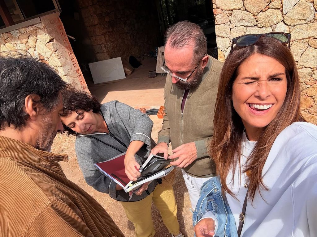 Juan del Val y Nuria Roca se compran una casa en la sierra de Gredos