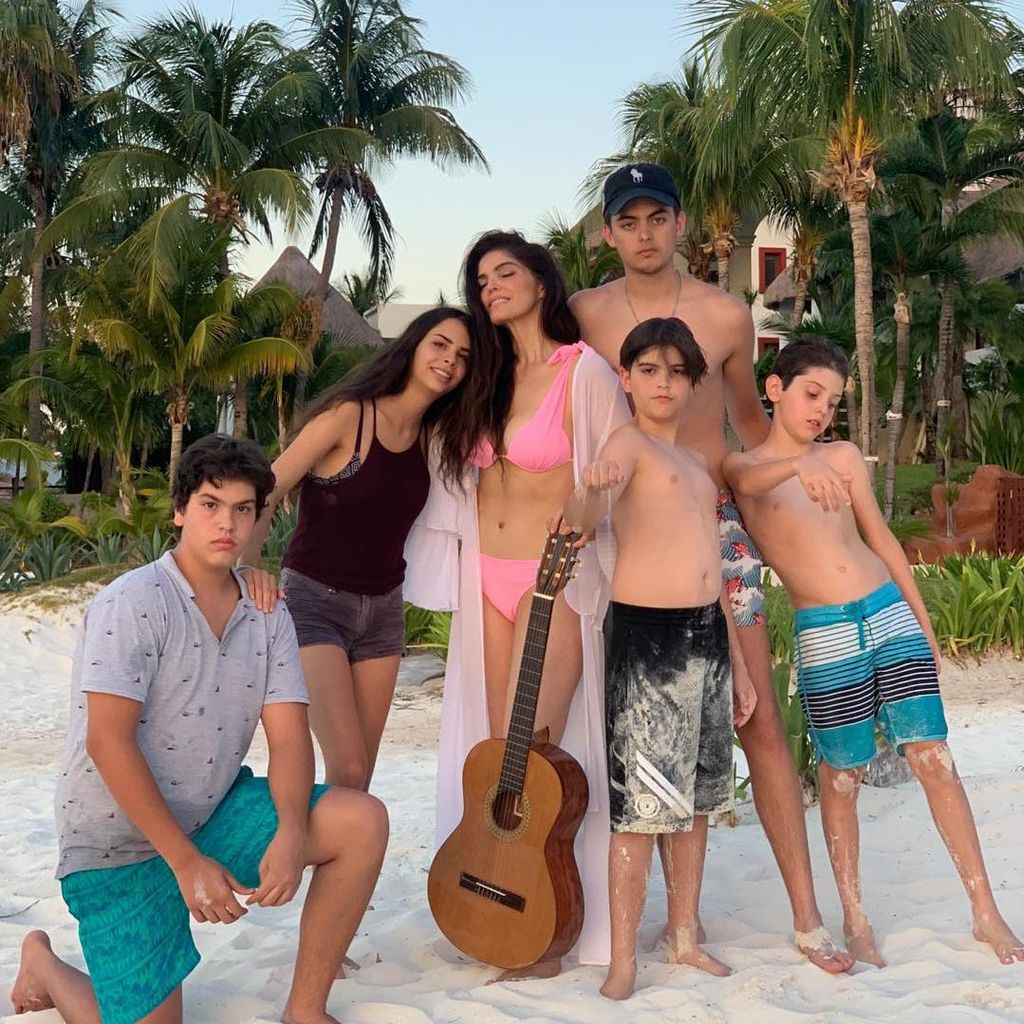 Ana Bárbara y sus hijos