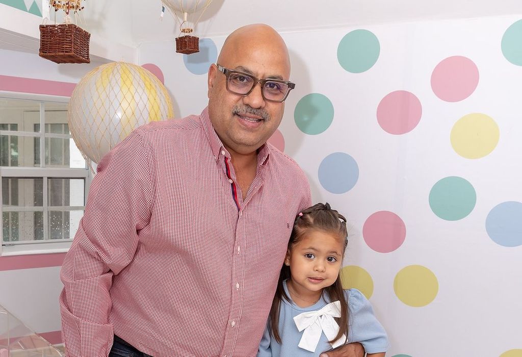 Capri Blu, hija de 'Chiquibaby', en su nueva casita de muñecas 