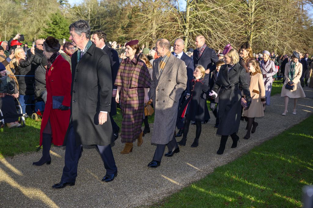La princesa Ana y su marido encabezaban la comitiva después del Rey