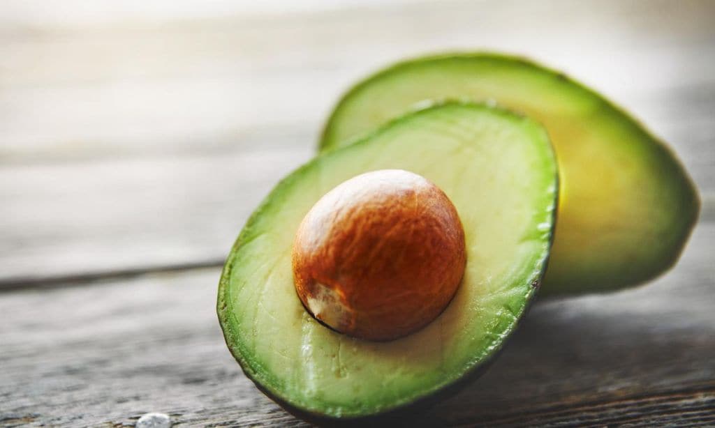 el aguacate tiene muchos beneficios para el cuidado de la piel