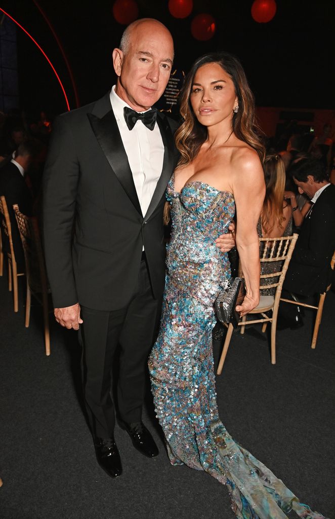 Jeff Bezos y Lauren Sánchez en una de sus últimas apariciones como novios en la gala amfAR en el marco del Festival de Cannes 2025