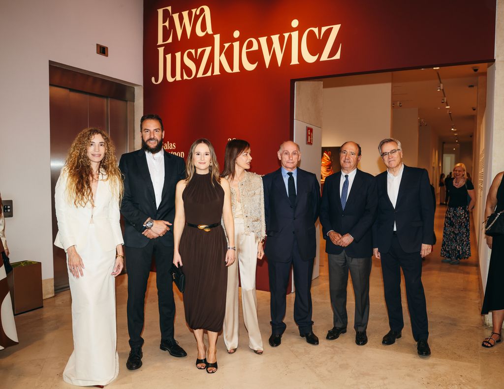 Blanca Cuesta y Borja Thyssen presidieron la inauguración de la exposición de Ewa Juszkiewicz