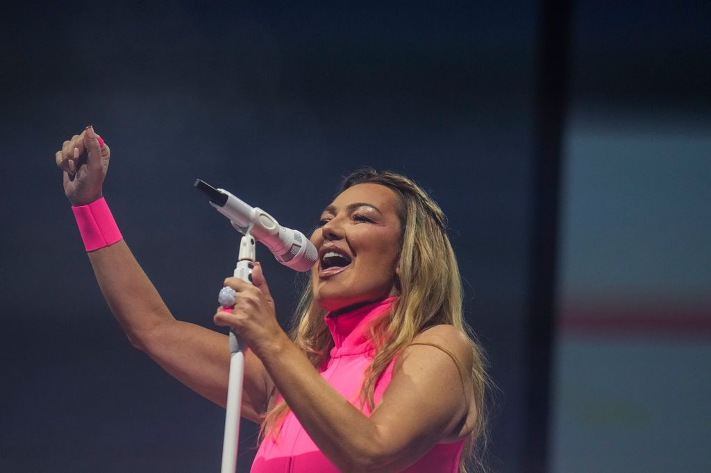 Amaia Montero responde a las críticas de su concierto en Bilbao con La Oreja de Van Gogh. 