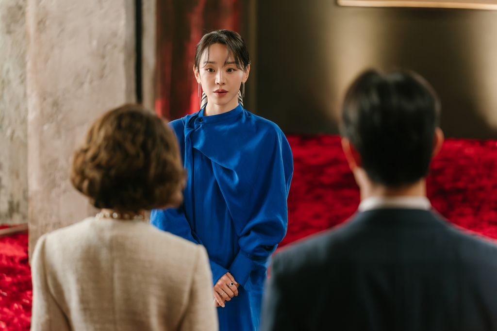 La serie gira en torno a la pregunta: ¿Quién es realmente Sarah Kim?