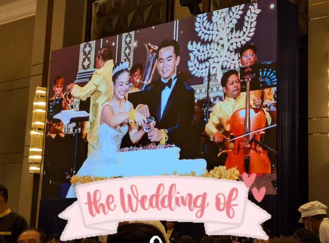 Se instalaron pantallas gigantes para seguir en directo el desarrollo del enlace