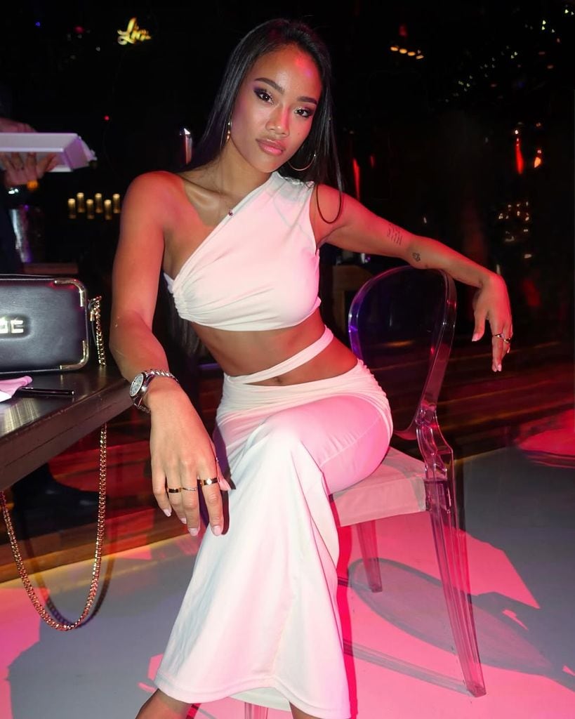 Nona Sobo luce cuerpazo y lanza un misterioso mensaje desde Ibiza tras sus fotos con Sebastián Yatra