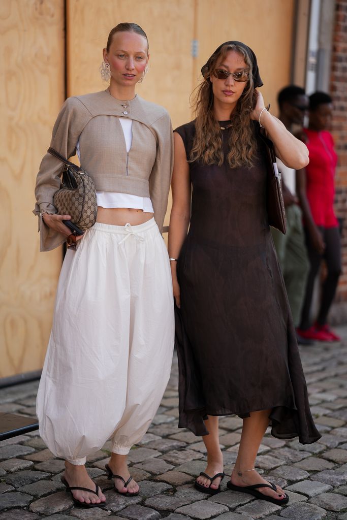 Laura Schulte y Marleen Elisabeth, en la Semana de la Moda de Copenhague (agosto de 2026).