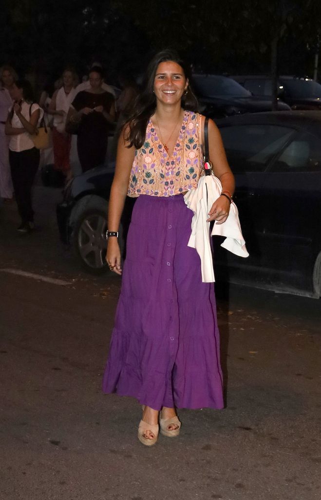 Tana Rivera con look bohemio para acompañar a Roca Rey en Sanlúcar de Barrameda, 2026.