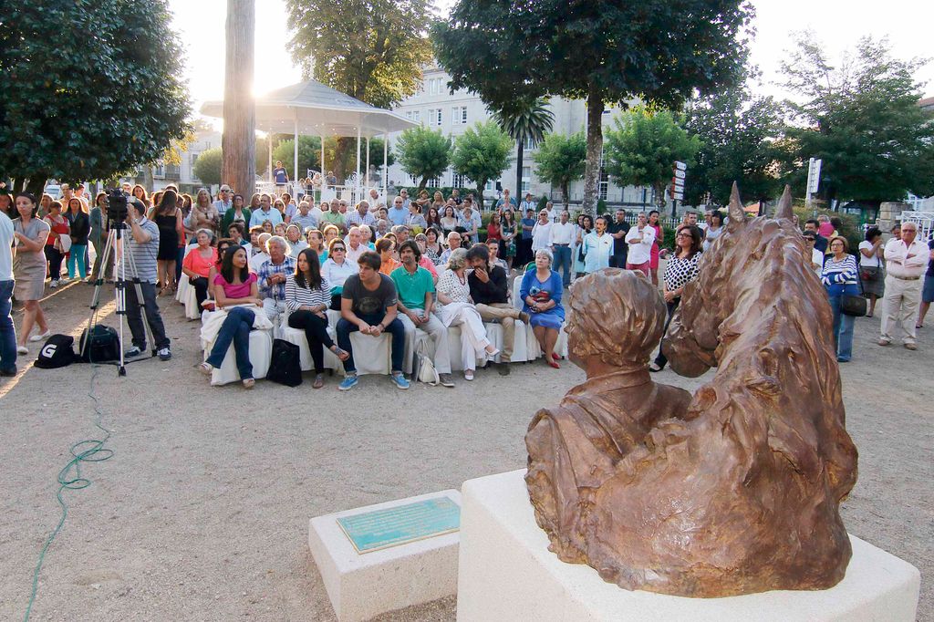 LOS ACTORES XENIA TOSTADO Y RODOLFO SANCHO DURANTE UN HOMENAJE A SANCHO GRACIA EN PONTEVEDRA 24/08/2014 