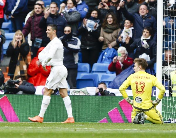 El astro del fútbol festejó un gol recientemente con un significativo gesto: metió el balón debajo de su camiseta. Una celebración comúnmente extendida entre los futbolistas que van a ser papás
