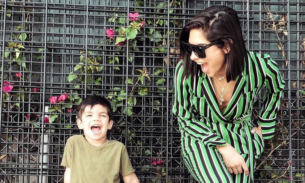 Alejandra Espinoza y su hijo Matteo