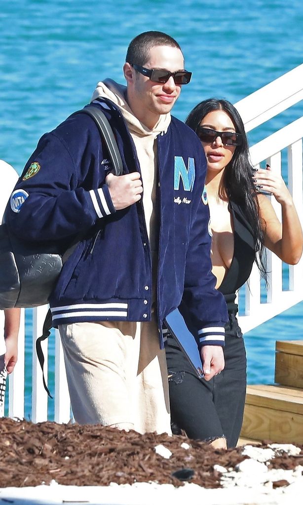 kim kardashian HO4042