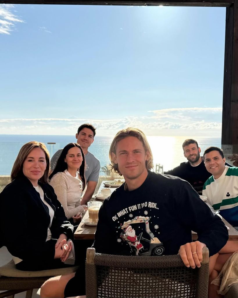 Las lujodas vacaciones navideñas de Marcos Llorente con su familia y amigos