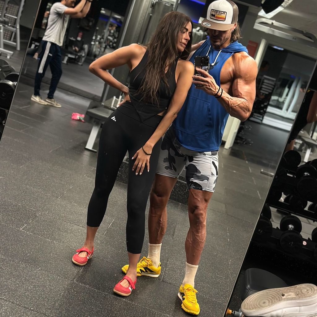 Galilea y su novio Isaac disfrutan ejercitándose