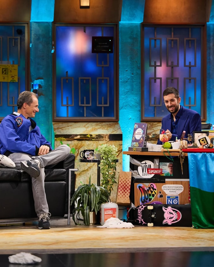 Pedro Duque visita 'La Revuelta'