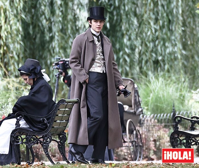 louis partridge en enola holmes