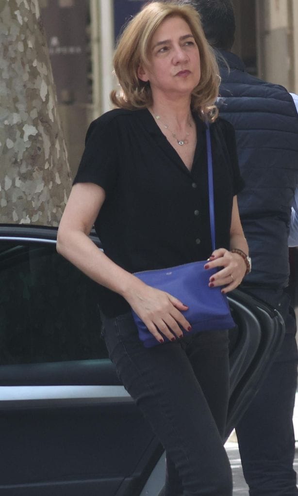 Infanta Cristina HOLA 4114