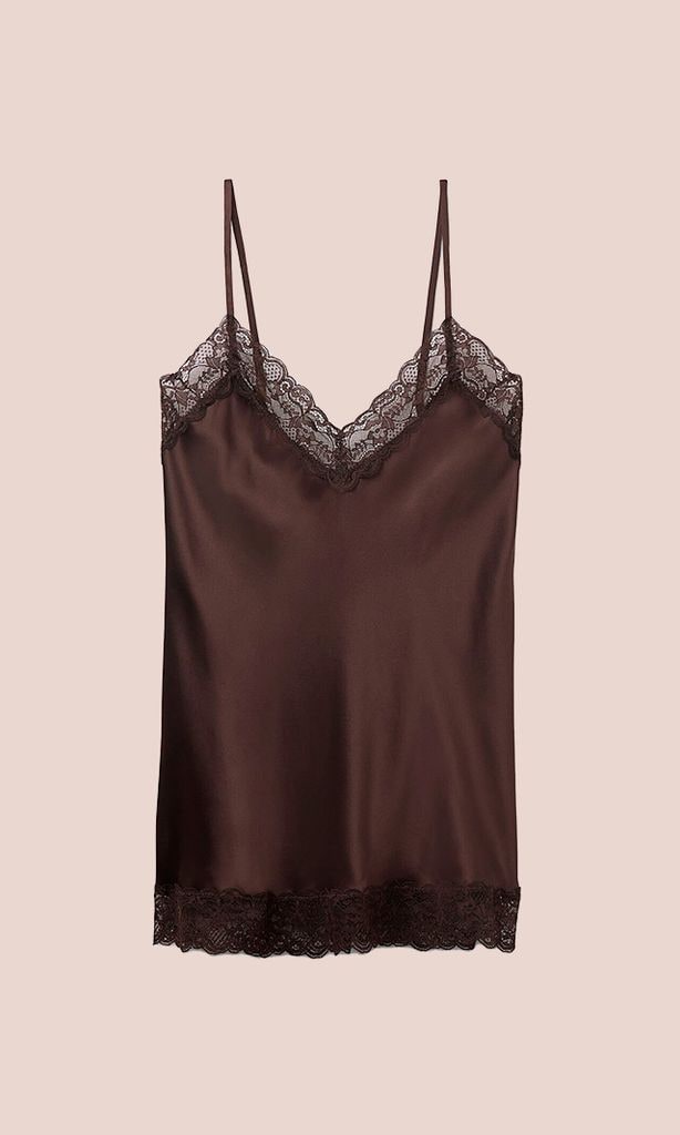 Top lencero de encaje y seda (45,90 euros)