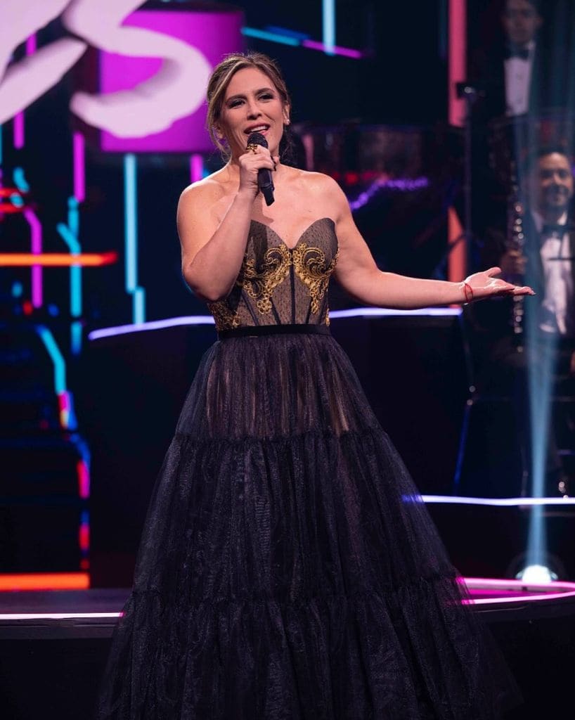 Two weeks after the grand final of Voicos', second season, Angélica Vale tells us that he would love to return to a third of this show 