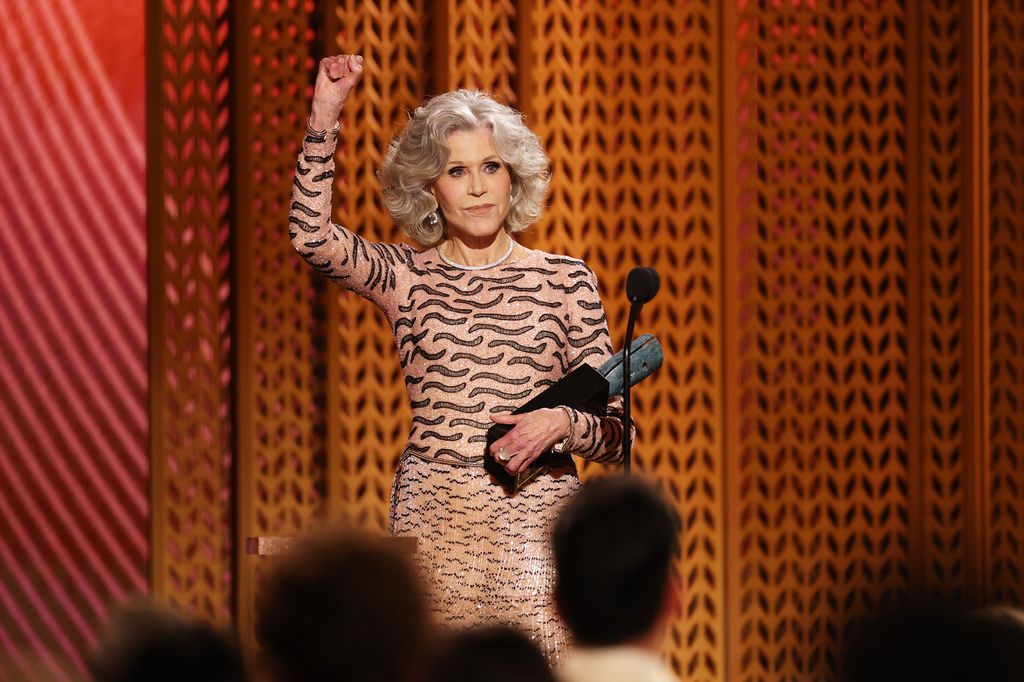 Jane Fonda, recogiendo un premio