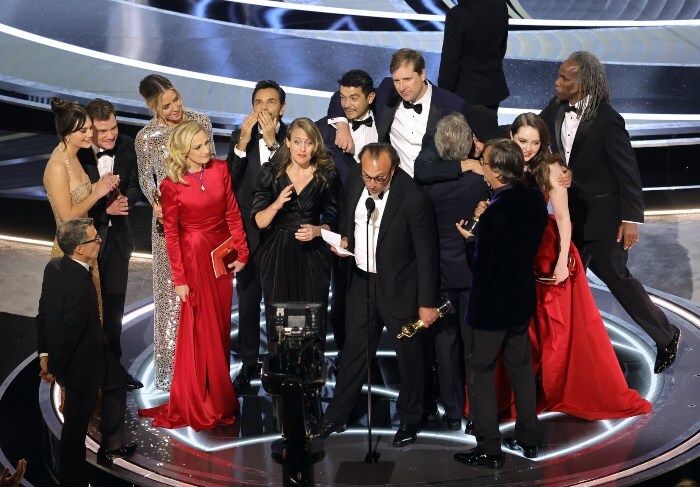 Eugenio Derbez celebra el triunfo de CODA