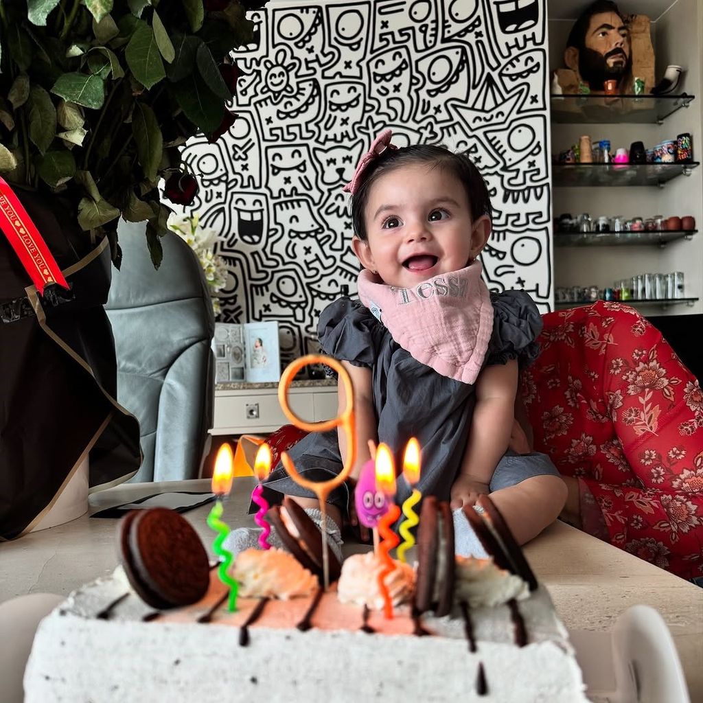 Paola Dalay y José Eduardo Derbez celebraron este 30 de marzo los 9 meses de Tessa.