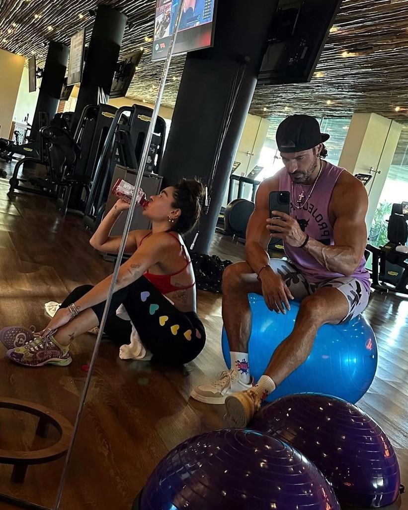 Galilea Montijo compartió parte de la rutina que realiza para fortalecer sus brazos.