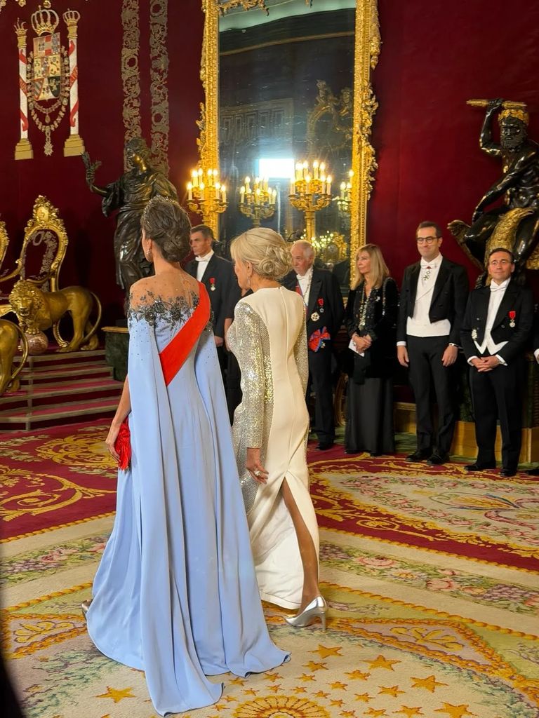 Mucha complicidad entre la reina Letizia y Brigitte Macron