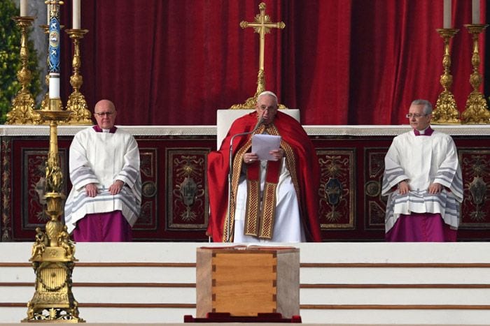 Funeral de Benedicto XVI en San Pedro del Vaticano