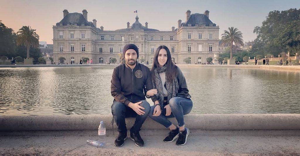Jonathan Meléndez con su esposa Ana Paula.