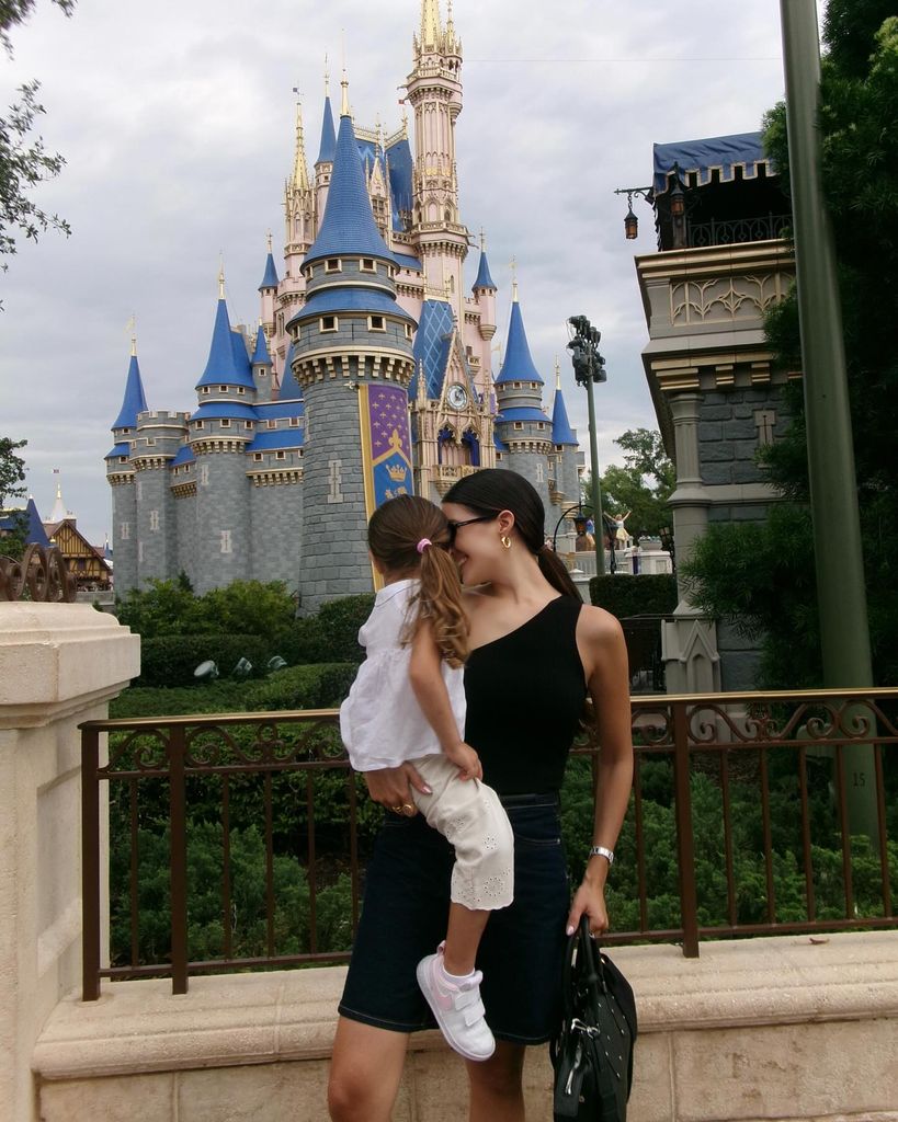 Sharon Fonseca, Gianluca Vacchi y Blu Jerusalema visitan Walt Disney World