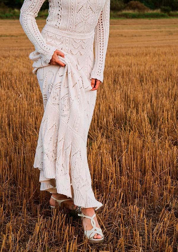 La 'youtuber' Kika con su vestido de novia tejido a mano