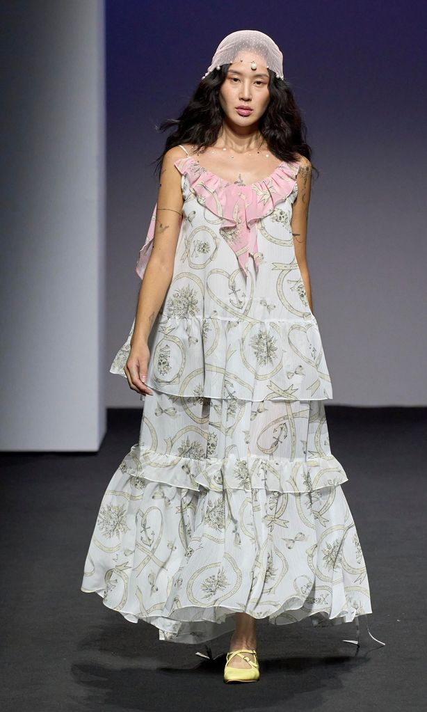 jung heezin ss23