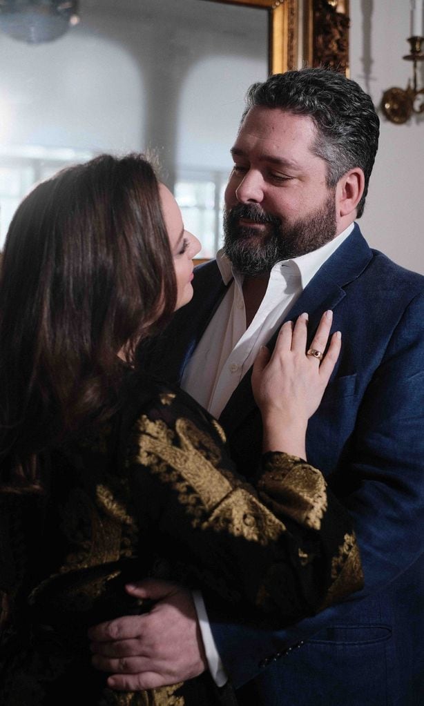 Jorge Romanov se compromete con Rebecca Bettarini
