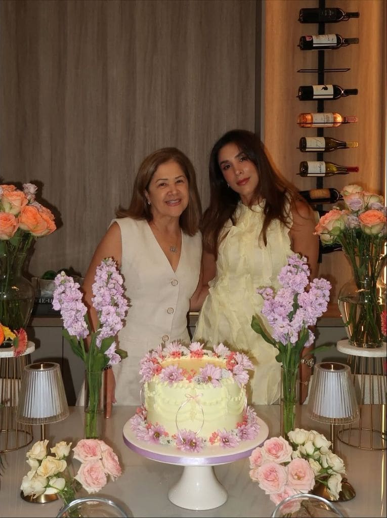Daniela también celebró junto a su mamá 