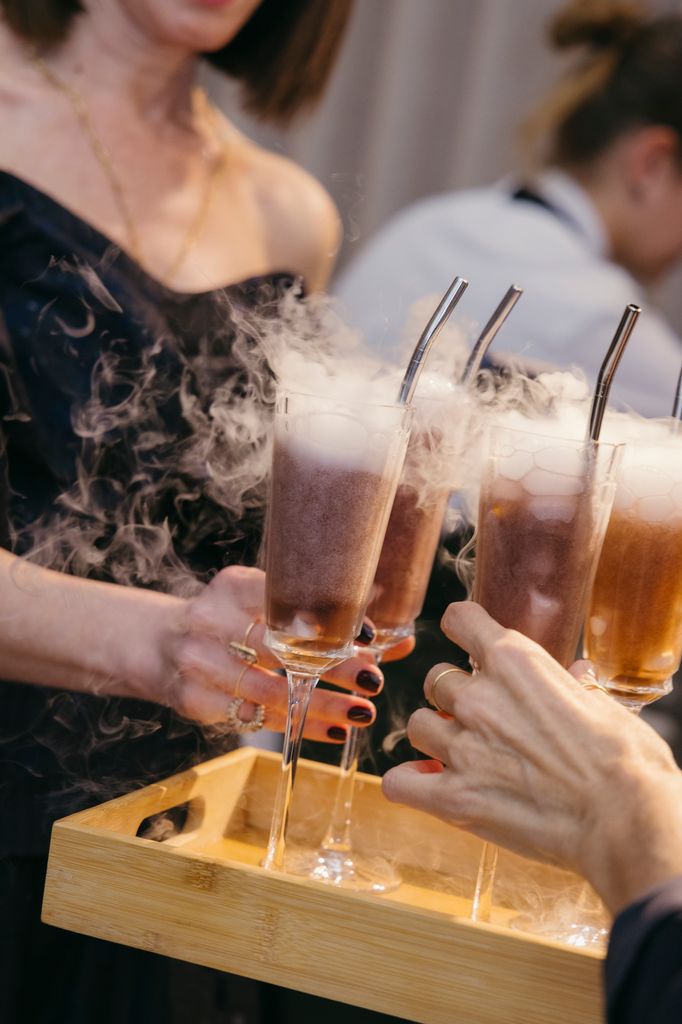 Las invitadas disfrutan de un show cooking en el evento de Helena Rubinstein