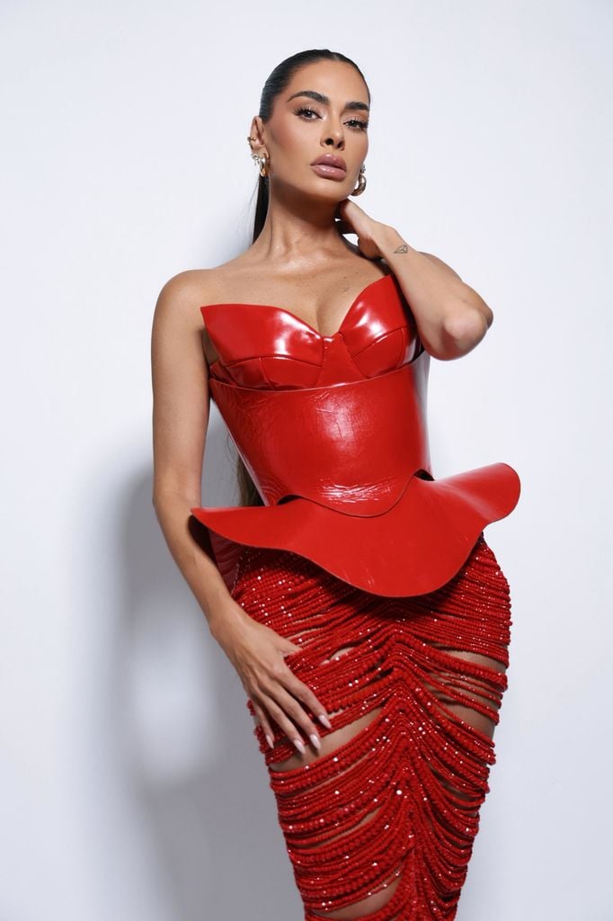 Galilea Montijo lució espectacular con este diseño hecho a la medida por la firma Iann Dey.