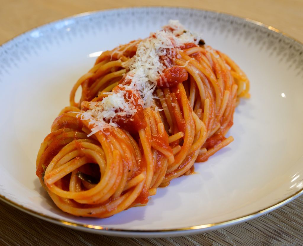Esta icónica salsa de tomate es ideal para variedades de pasta como espagueti, penne o rigattoni.