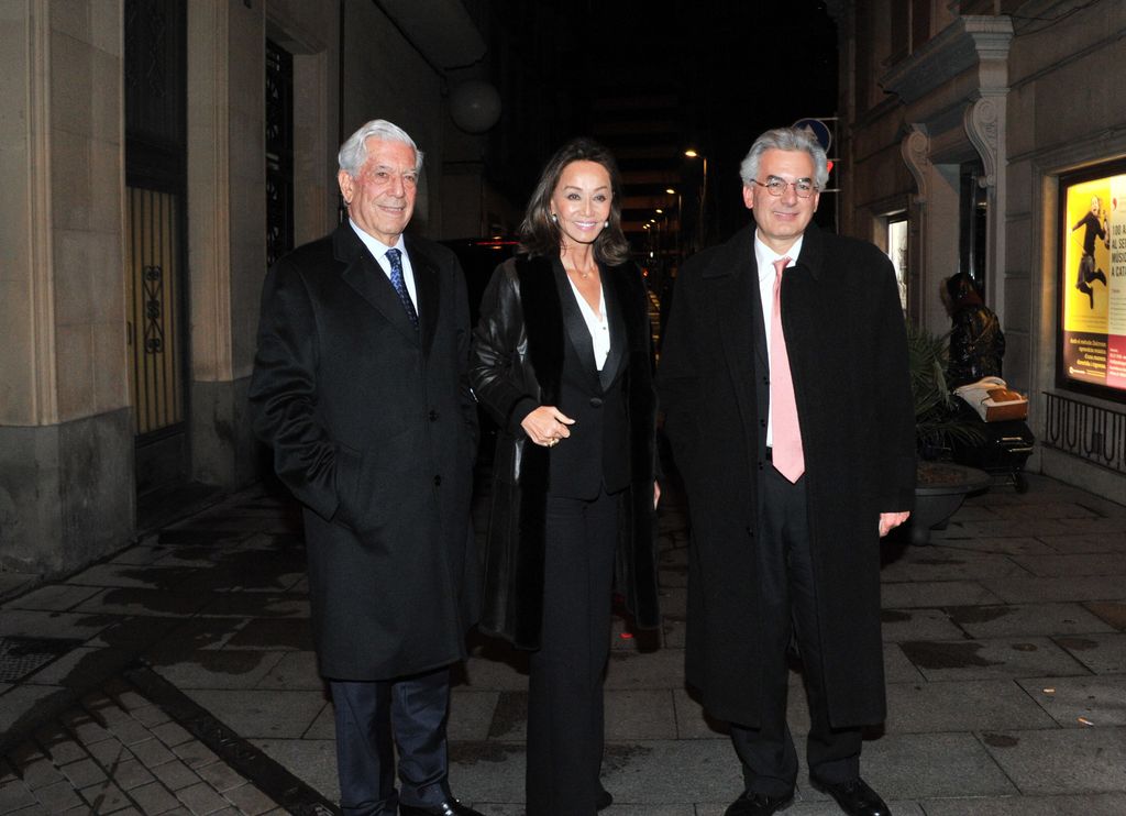 Isabel Preysler recibió la noticia de la muerte de Mario Vargas Llosa rodeada de sus hijos 