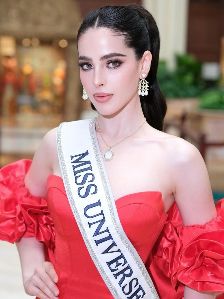 Fátima Bosch representante de México en Miss Universo.