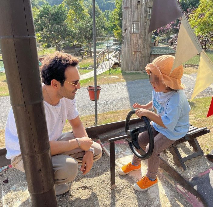  Buğra Gülsoy, protagonista de 'Mi hija', y su mujer se divorcian