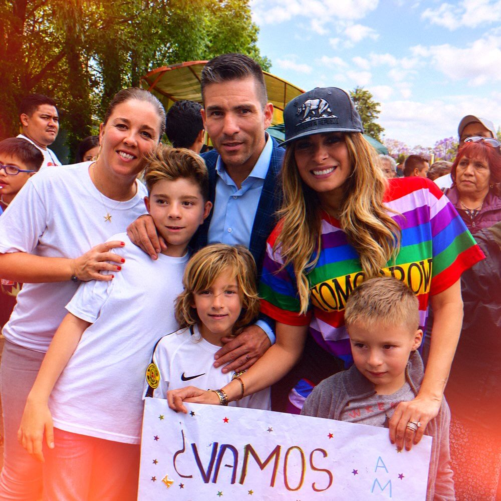 Fernando Reina celebró el Día de las Madres con un mensaje para las mamás de sus hijos