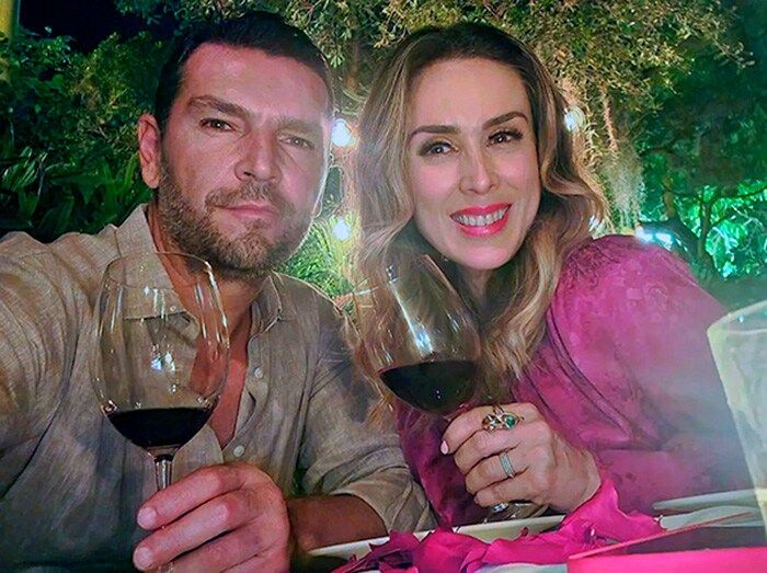 Martín Fuentes y Jacky Bracamontes