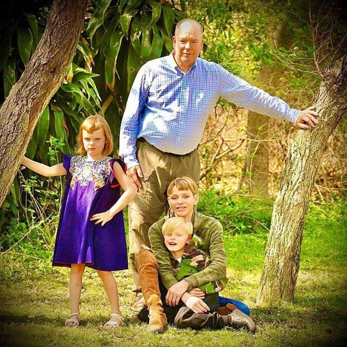 Alberto y Charlene junto a sus hijos, Jacques y Gabriella