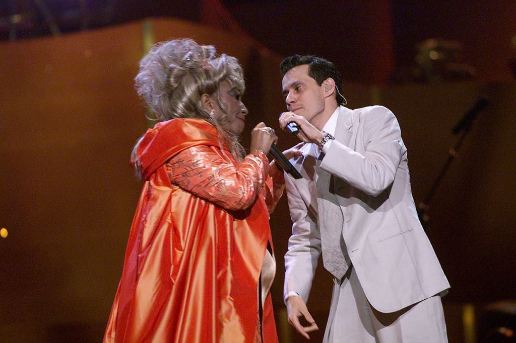 Celia Cruz y Marc Anthony en el especial 'VH1 Divas Live: The One and Only Aretha Franklin' en Nueva York en abril de 2001.