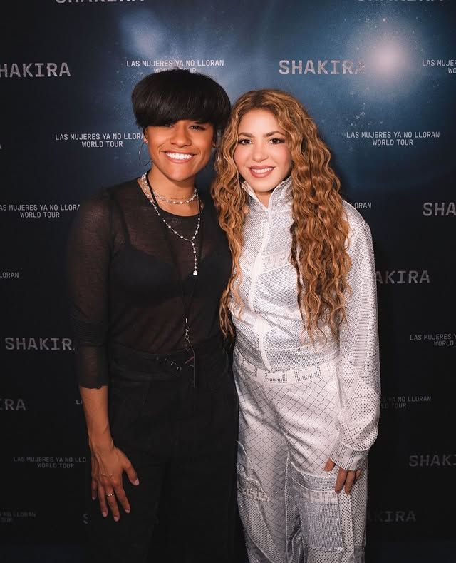 Ariana DeBose y Shakira en 'Las Mujeres Ya No Lloran World Tour'