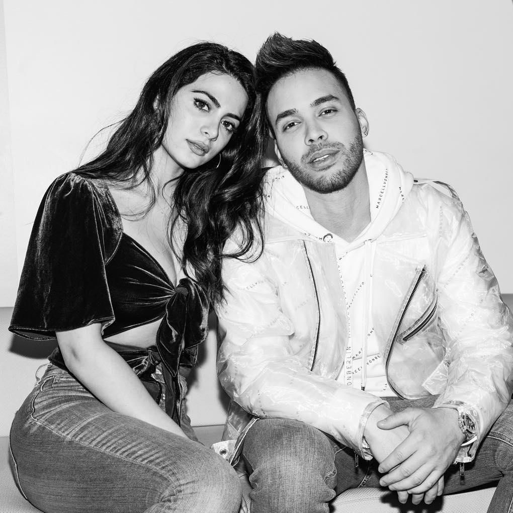 Prince Royce y Emeraude Toubia